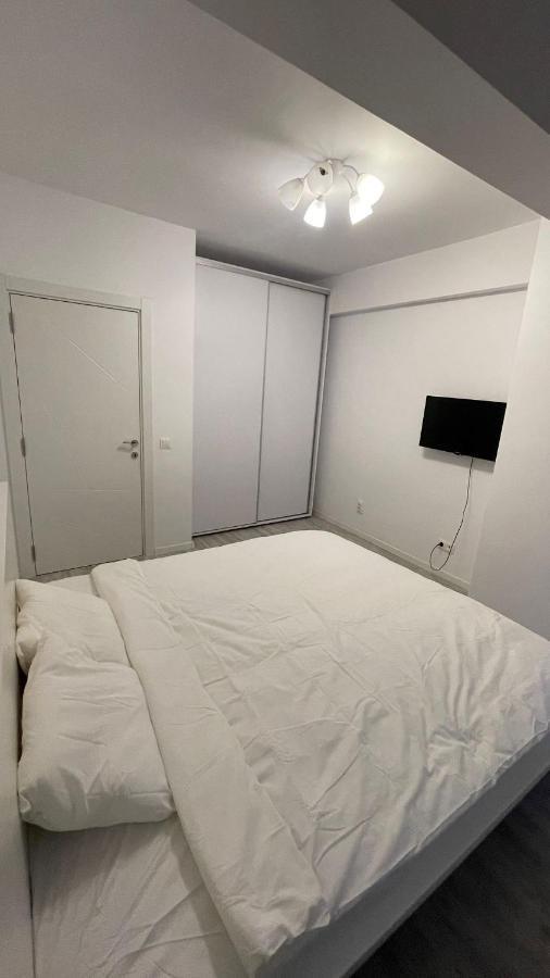 Santorini Residence Apartment Otopeni Exteriör bild